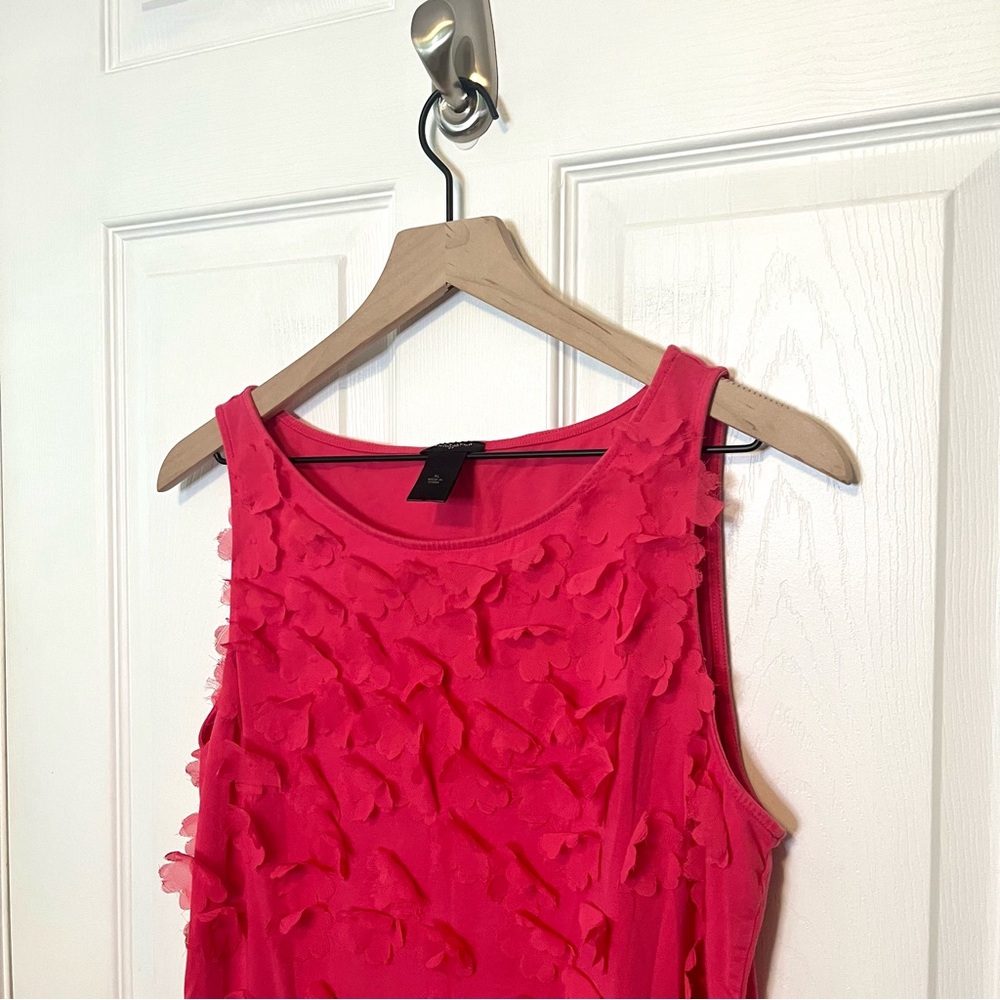 ✧･ﾟhot pink floral accent tank